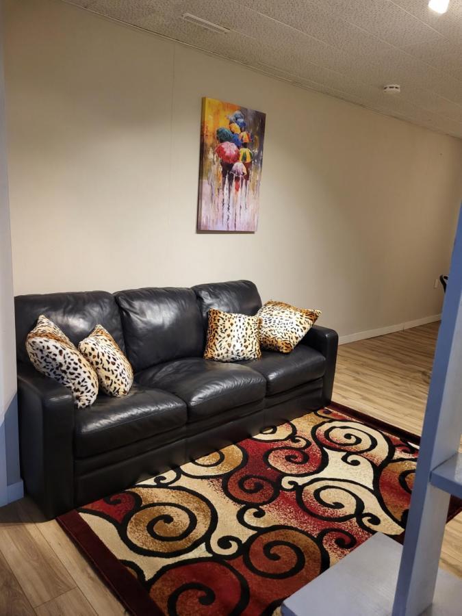 Cozy Private In Edmonton